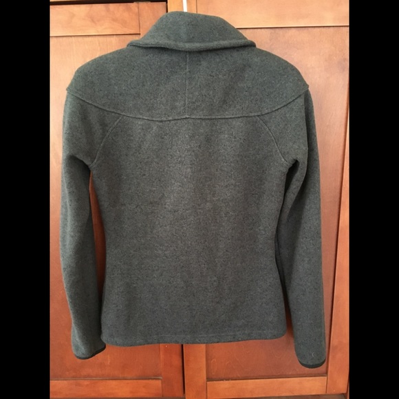 North face Top - Picture 3 of 9